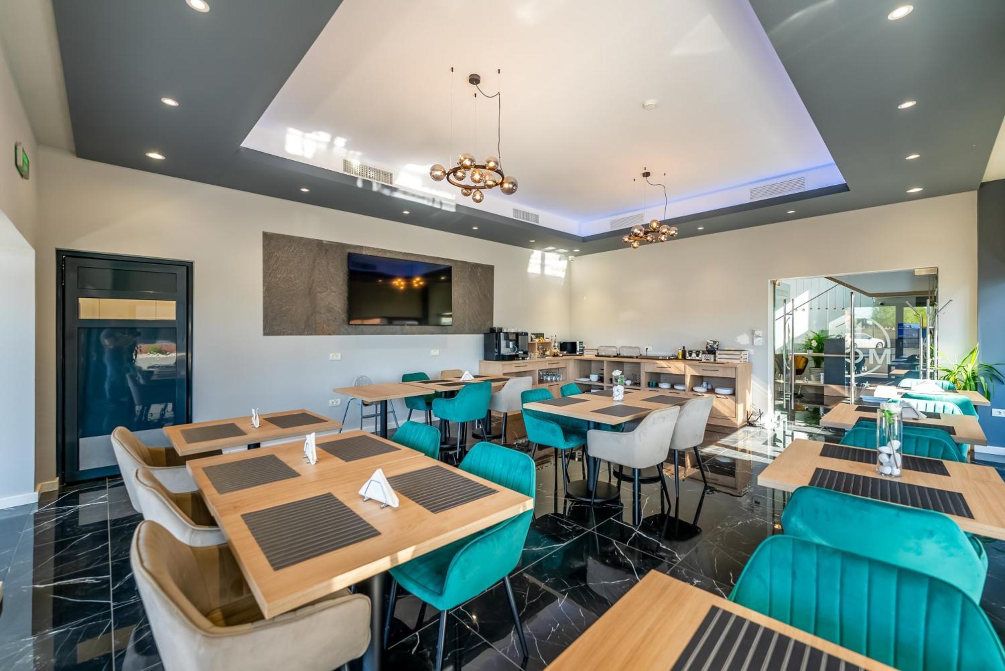 M City Aparthotel 阿拉德 外观 照片