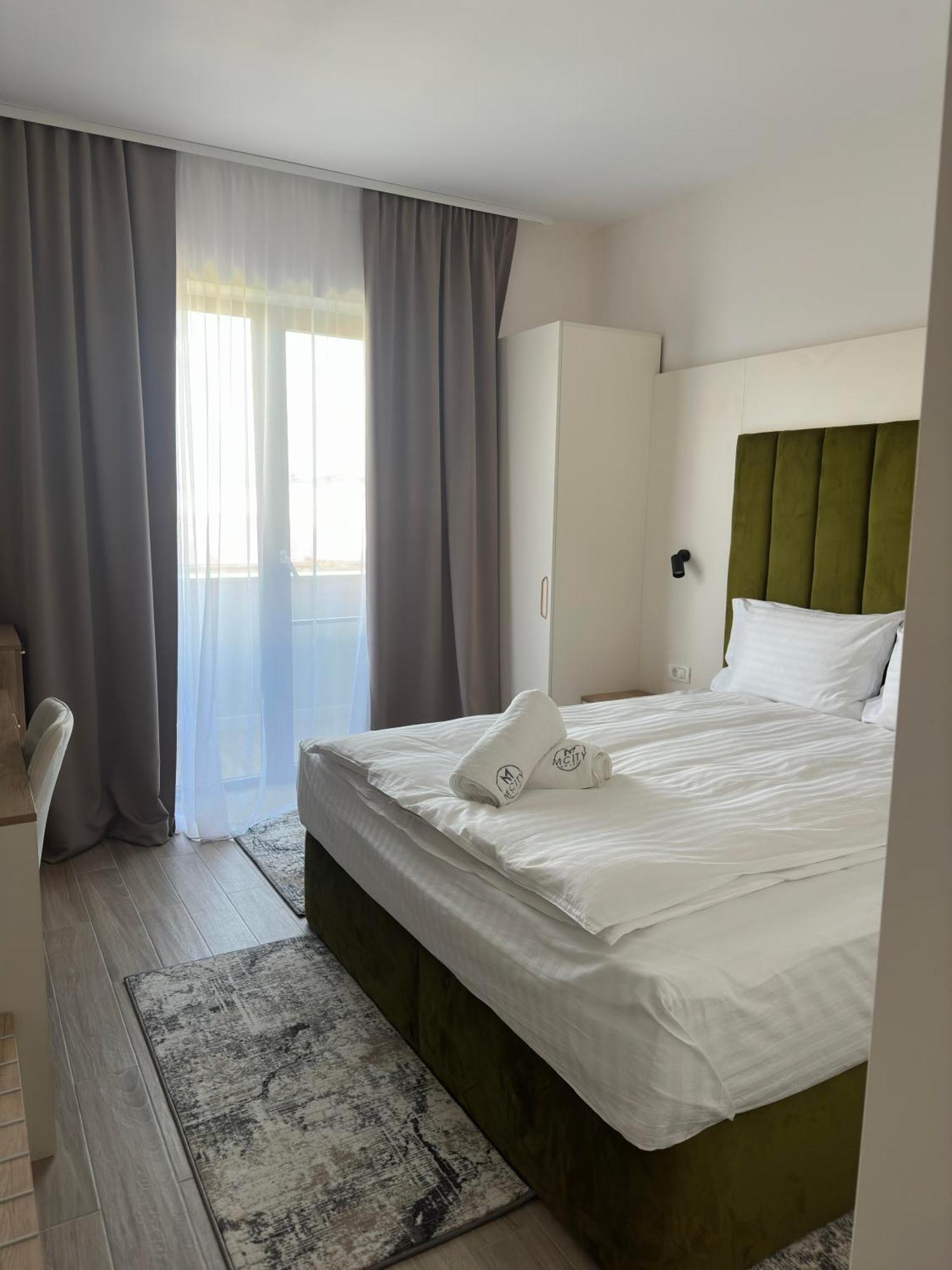 M City Aparthotel 阿拉德 外观 照片