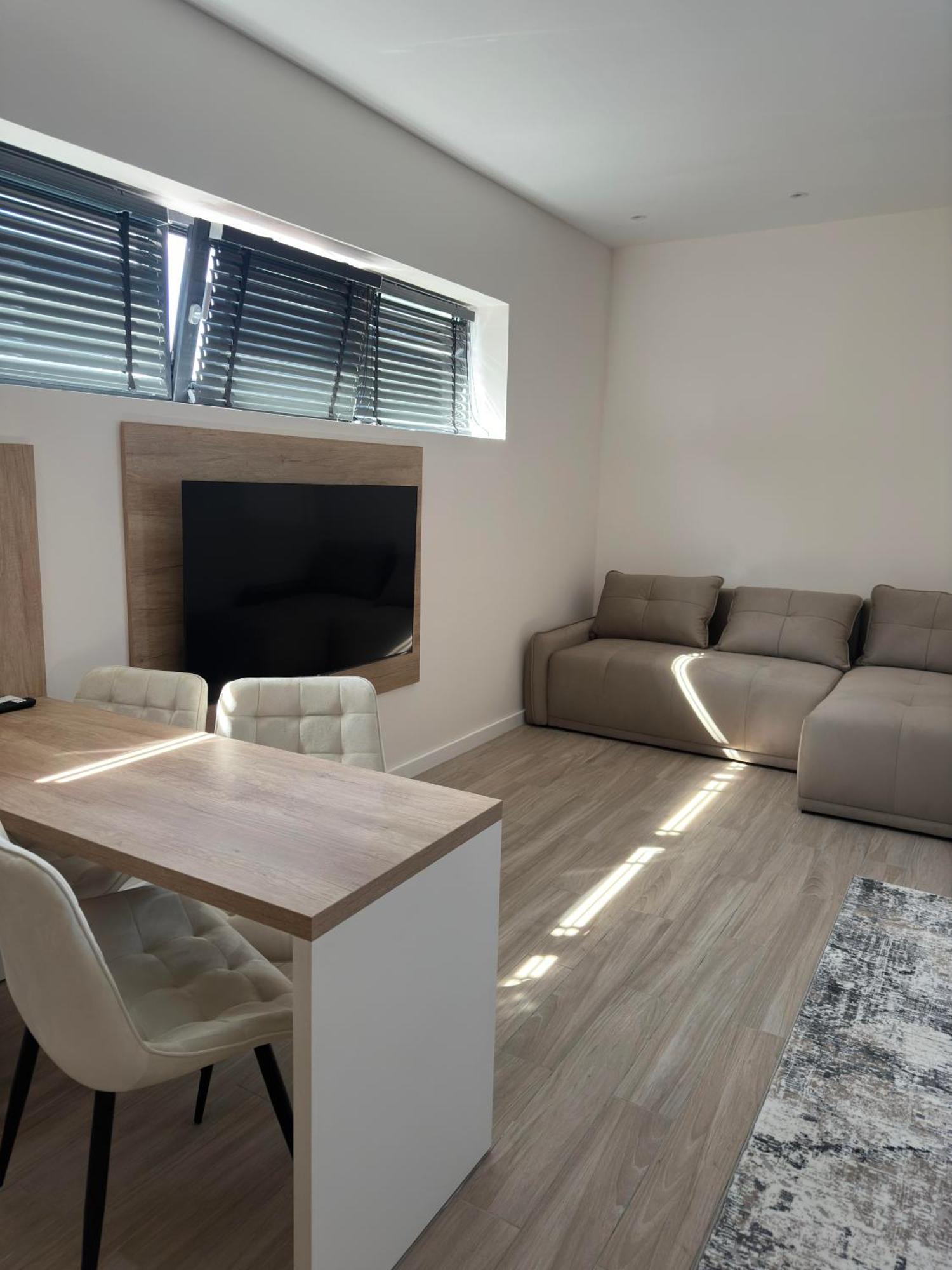 M City Aparthotel 阿拉德 外观 照片